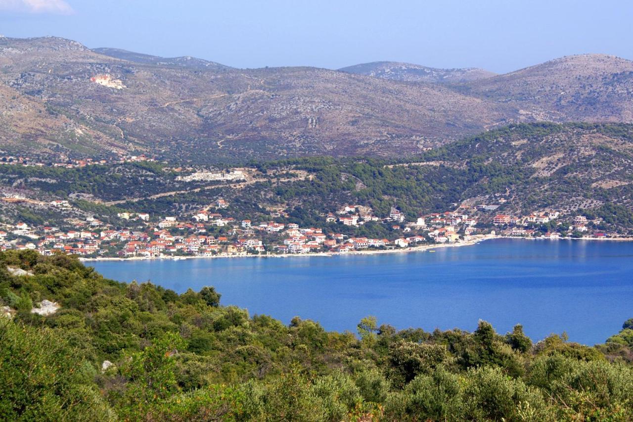 מרינה Seaside Holiday House Poljica, Trogir - 5161 מראה חיצוני תמונה