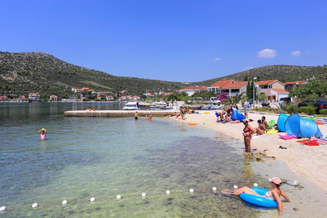 מרינה Seaside Holiday House Poljica, Trogir - 5161 מראה חיצוני תמונה