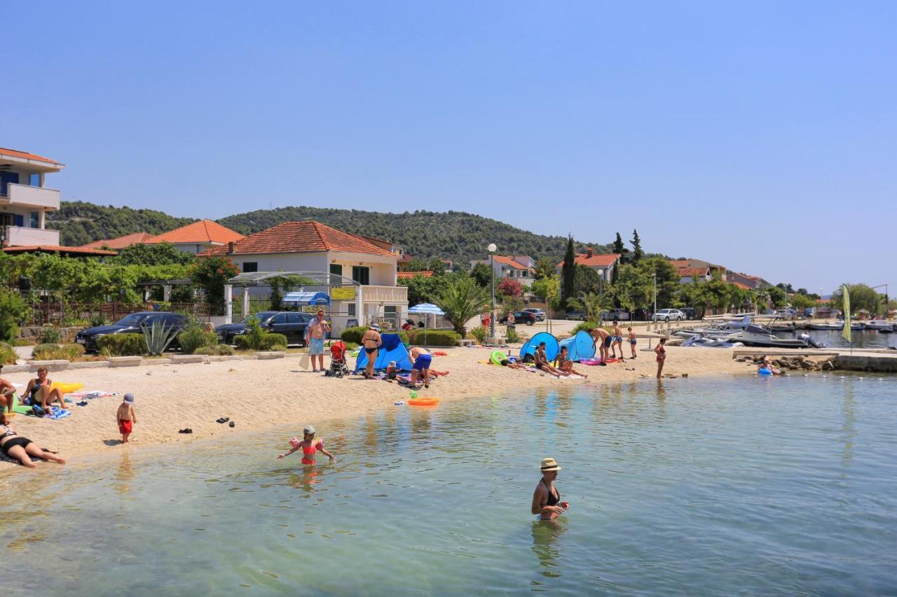 מרינה Seaside Holiday House Poljica, Trogir - 5161 מראה חיצוני תמונה