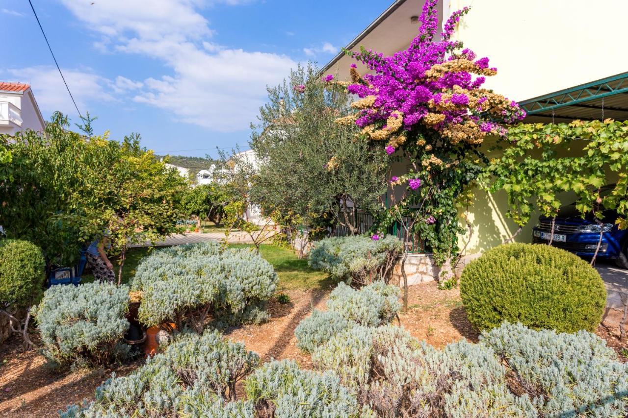 מרינה Seaside Holiday House Poljica, Trogir - 5161 מראה חיצוני תמונה