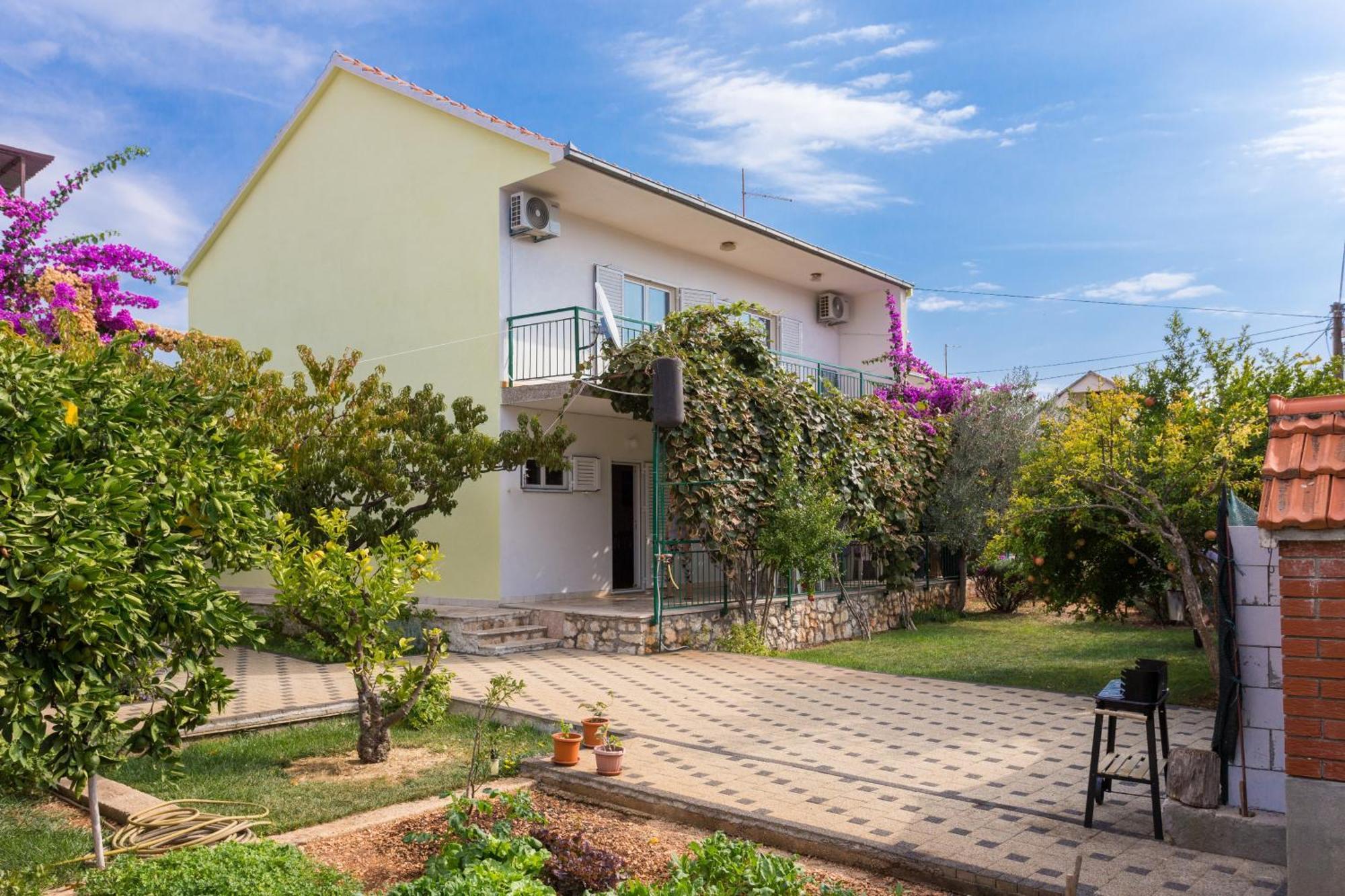 מרינה Seaside Holiday House Poljica, Trogir - 5161 מראה חיצוני תמונה