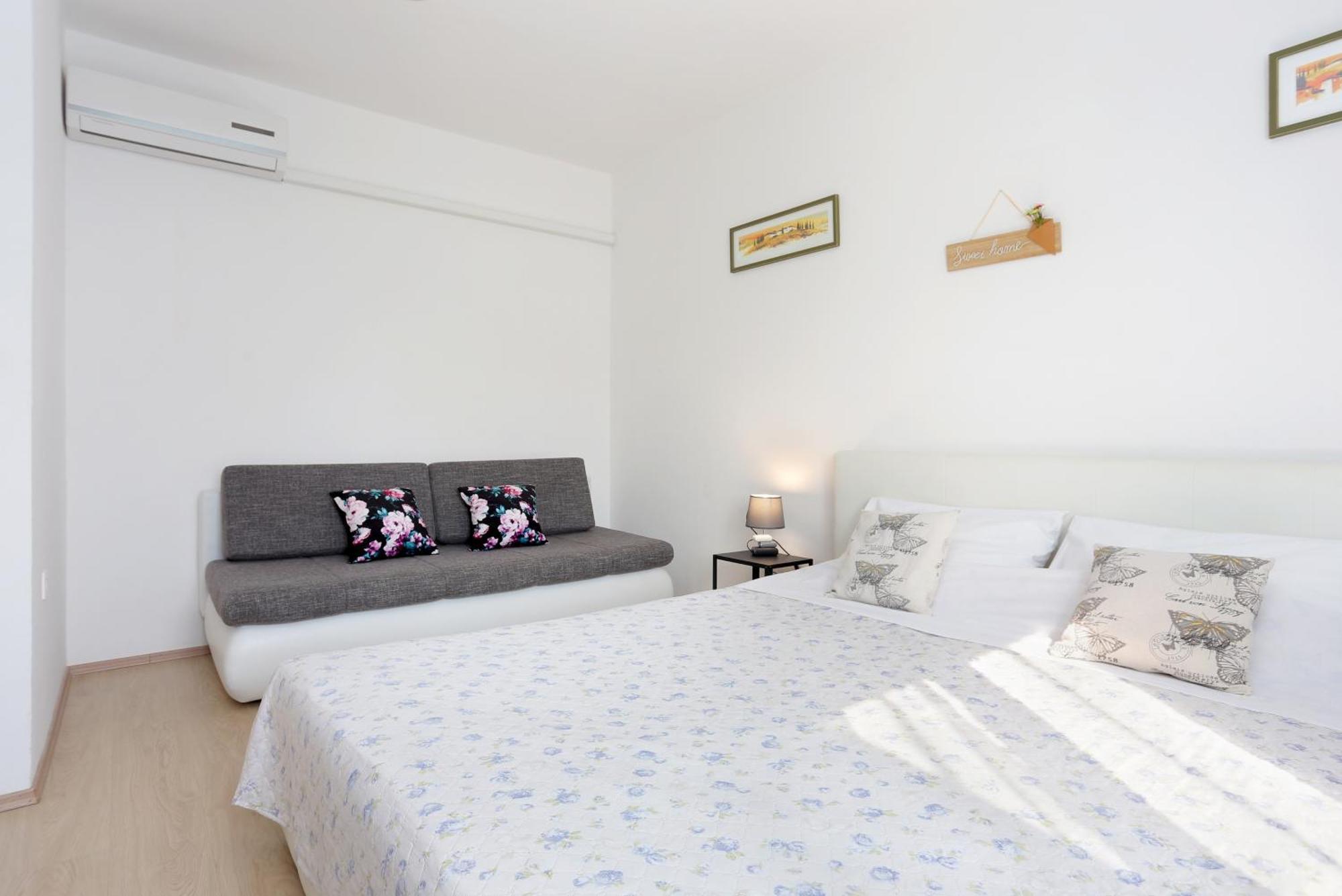מרינה Seaside Holiday House Poljica, Trogir - 5161 חדר תמונה